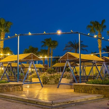 Lilly Land Resort Chalets Hurghada Exterior foto